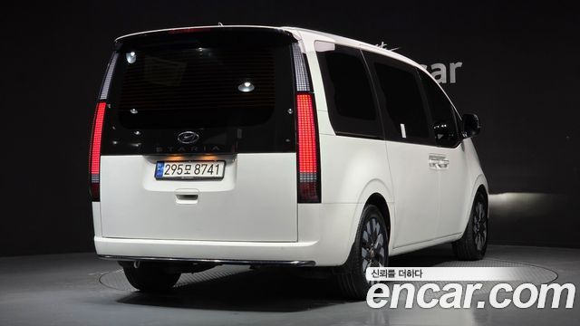 Hyundai Staria 2022 thumb 3