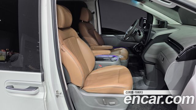 Hyundai Staria 2022 thumb 11