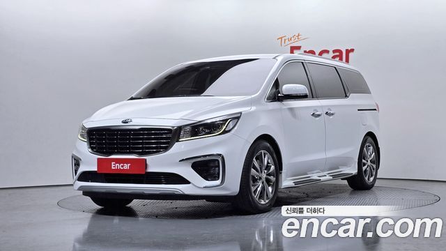 Kia Carnival 2018 thumb 2