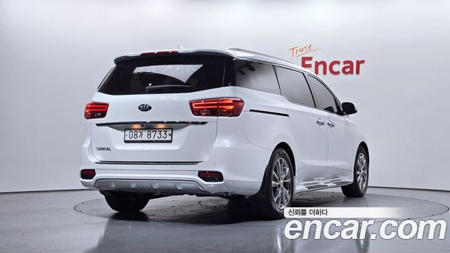 Kia Carnival 2018 thumb 3