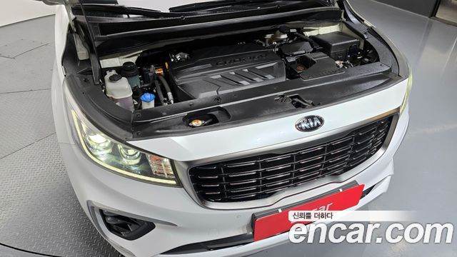 Kia Carnival 2018 thumb 7