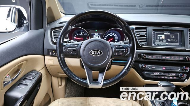 Kia Carnival 2018 thumb 12