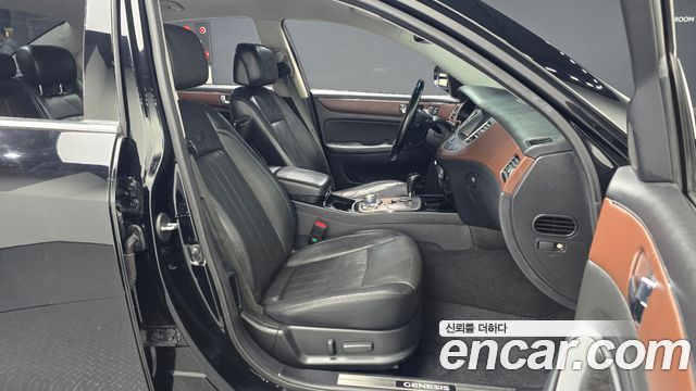 Hyundai Genesis 2011 thumb 11
