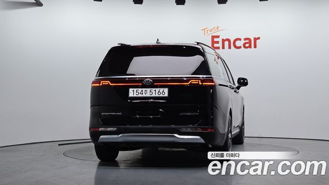 Kia Carnival 2021 thumb 5