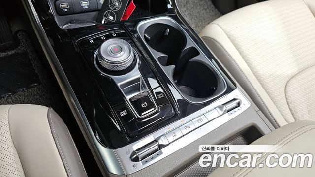 Kia Carnival 2021 thumb 10