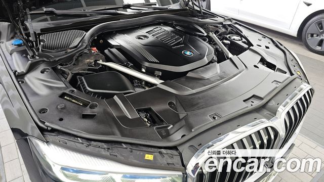 BMW 7 серии 2021 thumb 7