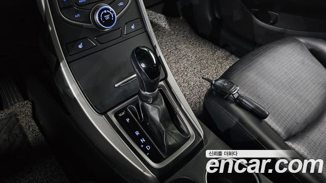 Hyundai Avante 2014 thumb 9