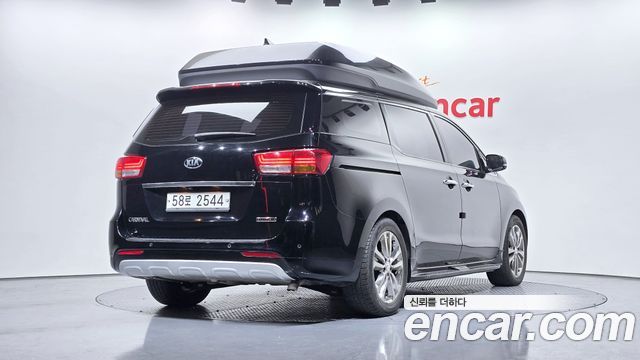 Kia Carnival 2015 thumb 3