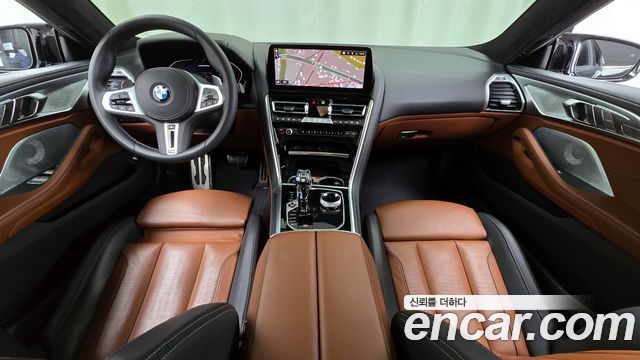 BMW 8 серии 2023 thumb 10