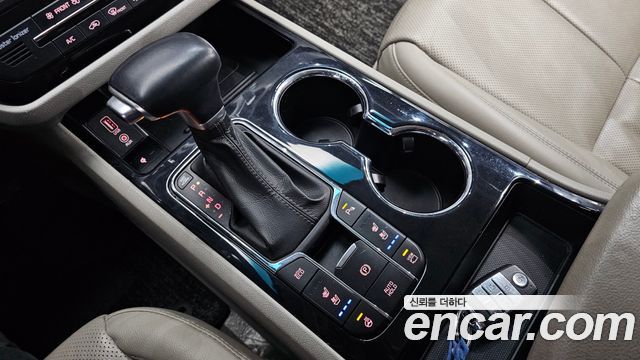 Kia Carnival 2019 thumb 9