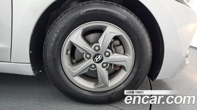 Hyundai Avante 2015 thumb 6