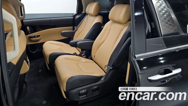 Kia Carnival 2022 thumb 11