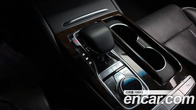 Kia K9 2018 thumb 10