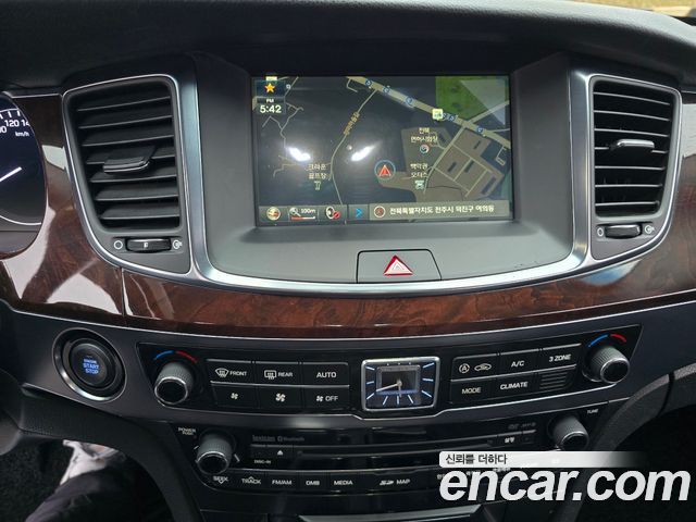 Hyundai Equus 2013 thumb 12
