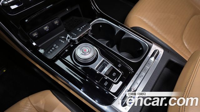 Kia Carnival 2021 thumb 10