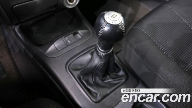 Hyundai Avante 2002 thumb 10