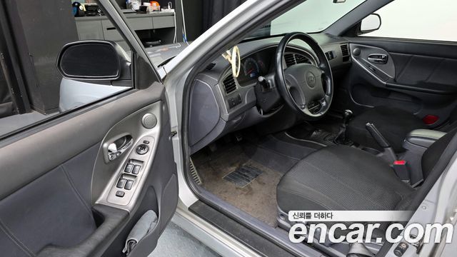 Hyundai Avante 2002 thumb 11