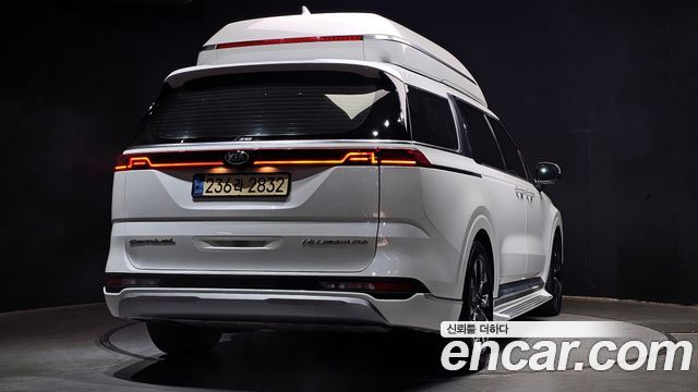 Kia Carnival 2021 thumb 3