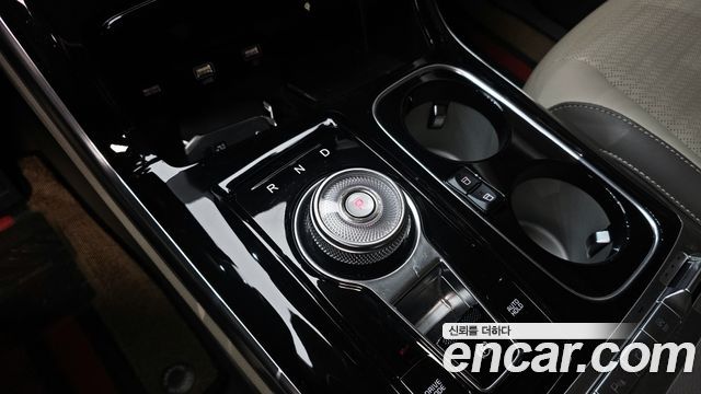 Kia Carnival 2021 thumb 10