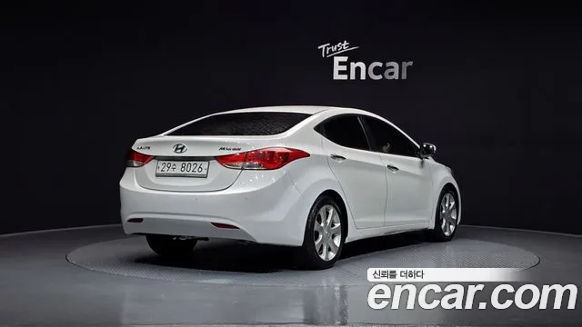 Hyundai Avante 2010 thumb 3