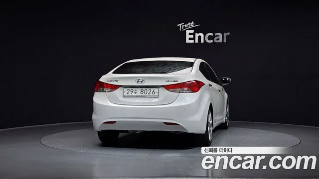 Hyundai Avante 2010 thumb 5
