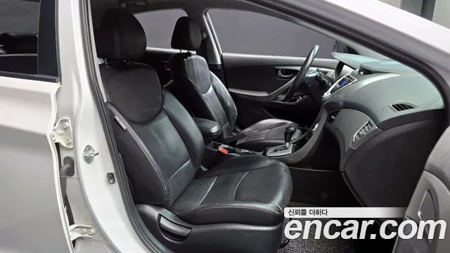 Hyundai Avante 2010 thumb 11