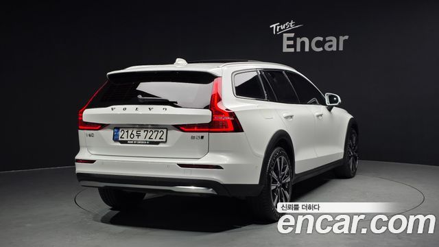 Volvo V60 2022 thumb 3
