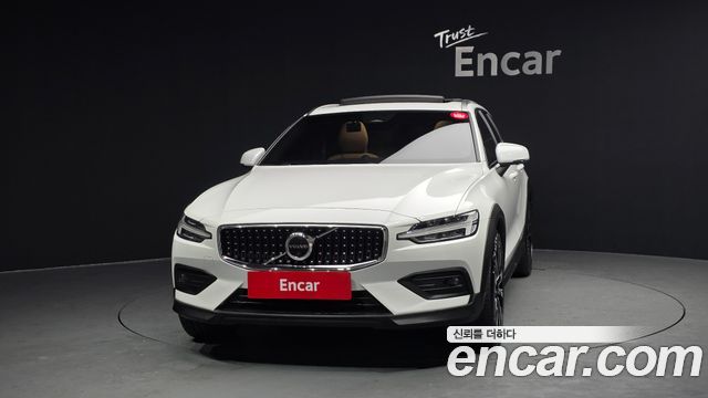 Volvo V60 2022 thumb 4