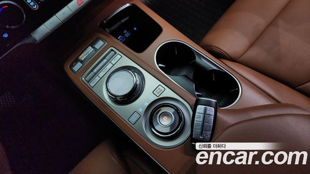Genesis GV70 2024 thumb 9