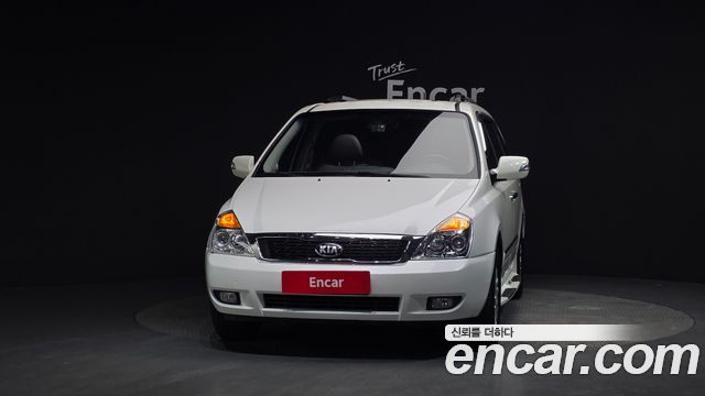 Kia Carnival 2011 thumb 4