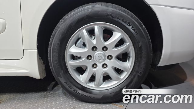 Kia Carnival 2011 thumb 6