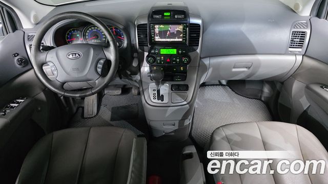 Kia Carnival 2011 thumb 8