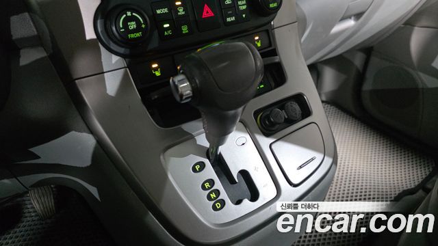 Kia Carnival 2011 thumb 9