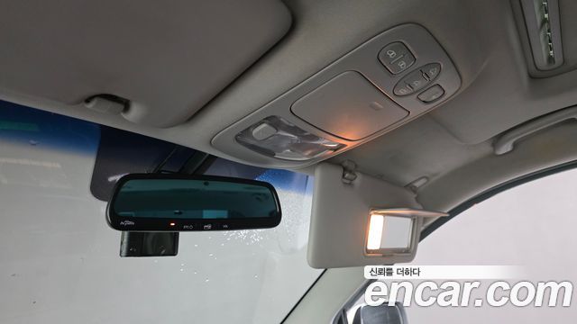 Kia Carnival 2011 thumb 12