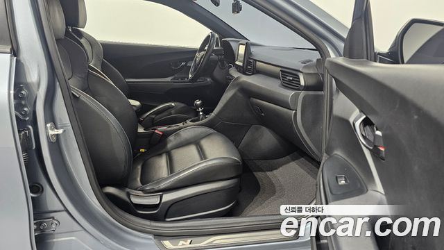 Hyundai Veloster 2019 thumb 10