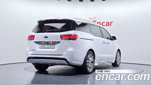 Kia Carnival 2015 thumb 3