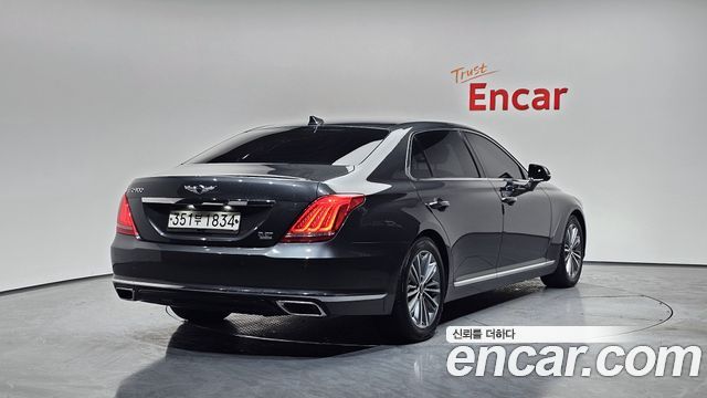 Genesis G90 2018 thumb 3
