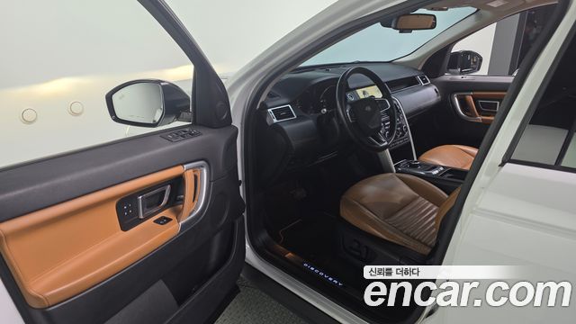 Land Rover Discovery Sport 2019 thumb 12