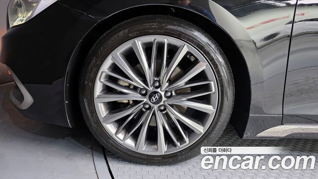 Hyundai Grandeur 2017 thumb 6