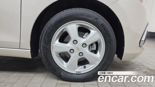 Chevrolet Spark 2017 thumb 6