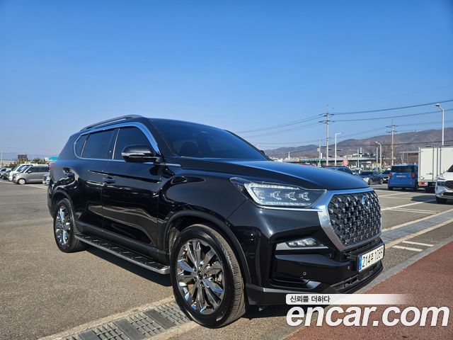 SsangYong Rexton 2023 thumb 2