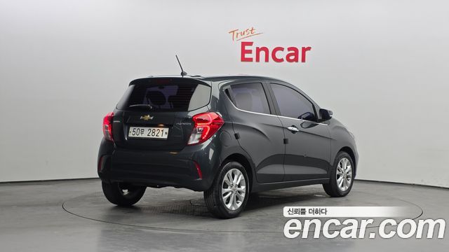 Chevrolet Spark 2018 thumb 3