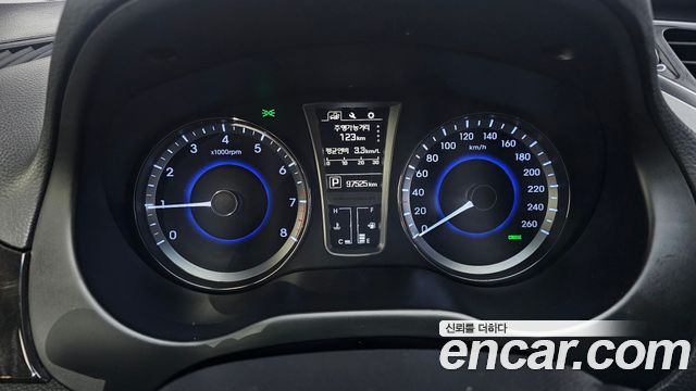 Hyundai Grandeur 2015 thumb 9