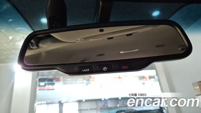 Kia Carnival 2018 thumb 10