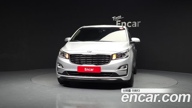 Kia Carnival 2018 thumb 3