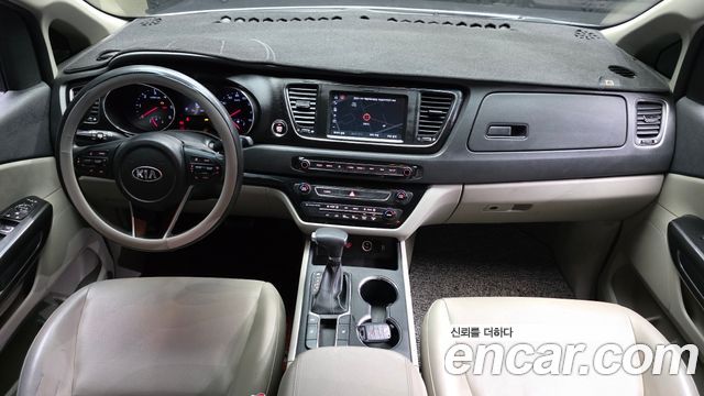 Kia Carnival 2018 thumb 7