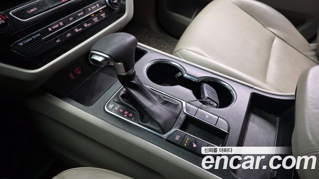 Kia Carnival 2018 thumb 9