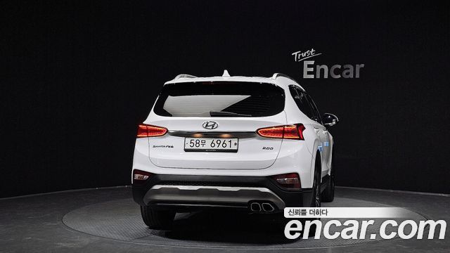 Hyundai Santa Fe 2018 thumb 5