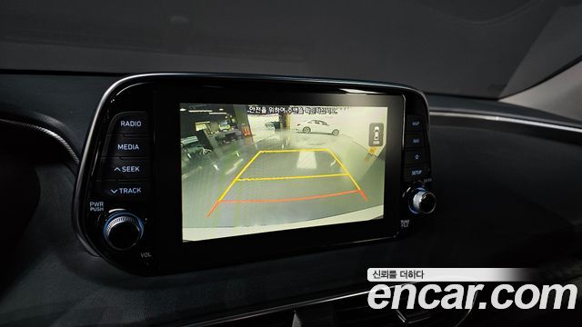 Hyundai Santa Fe 2018 thumb 12