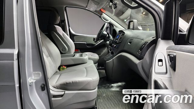 Hyundai Starex 2019 thumb 10